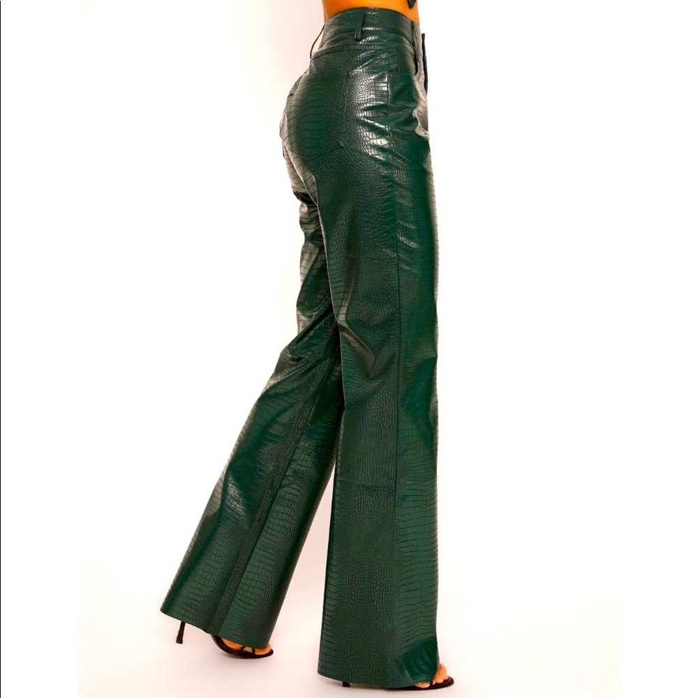 Non stretch, faux leather, green croc pant. Never worn, size S. New with tags.